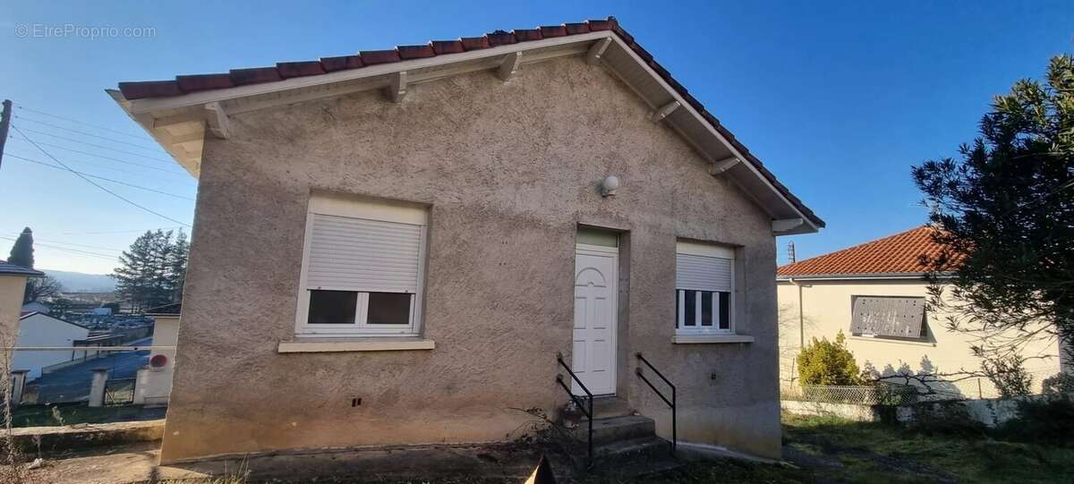 Maison à PUY-L&#039;EVEQUE