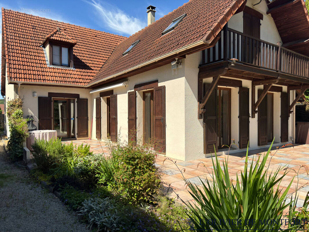 Maison à MONTFORT-L&#039;AMAURY