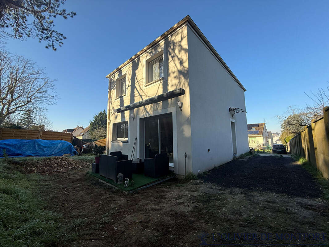 Maison à BONNIERES-SUR-SEINE