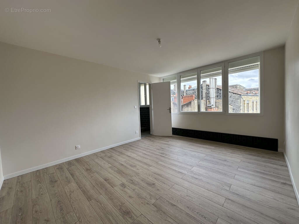 Appartement à BORDEAUX