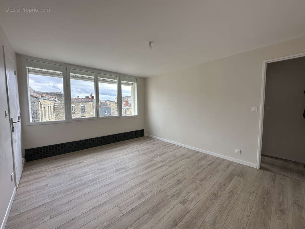 Appartement à BORDEAUX