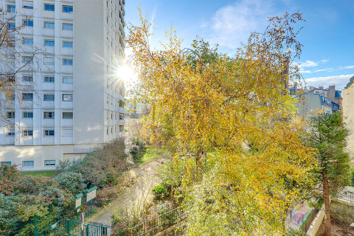 Appartement à PARIS-20E