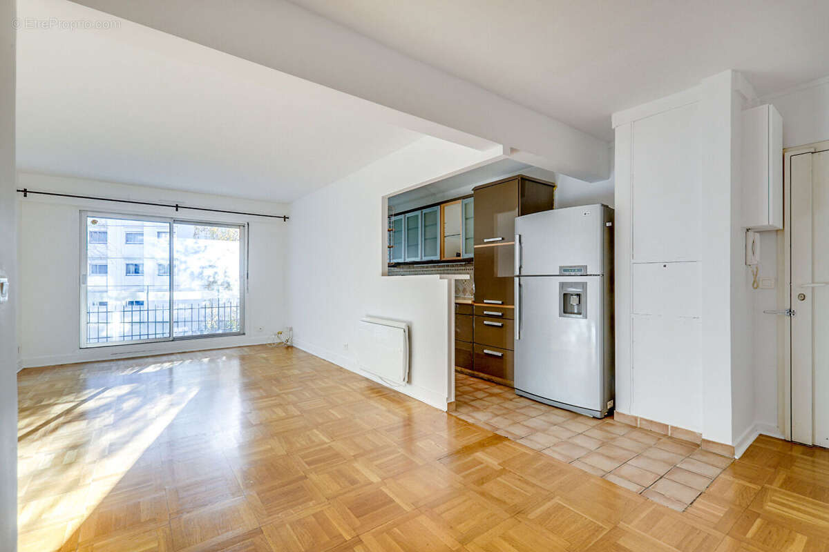 Appartement à PARIS-20E