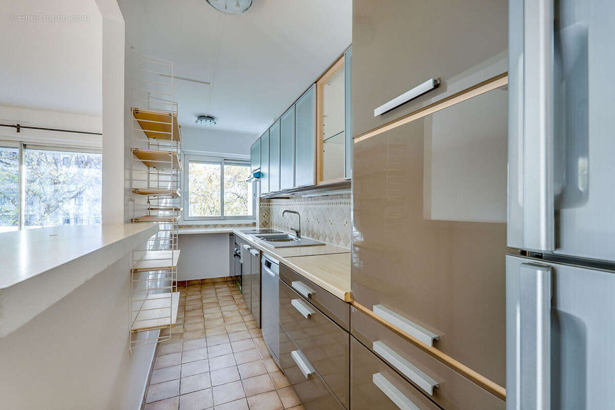 Appartement à PARIS-20E