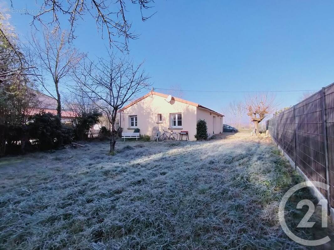 Maison à BERNAC