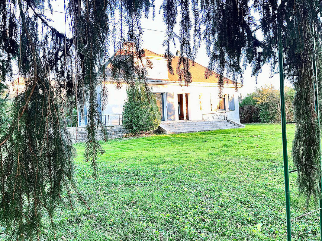 Maison à MONTMORILLON