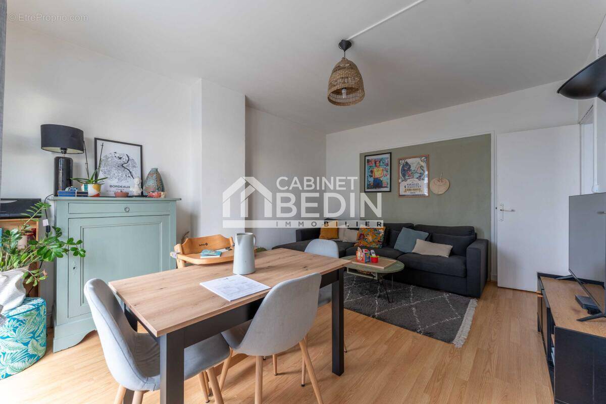 Appartement à BORDEAUX