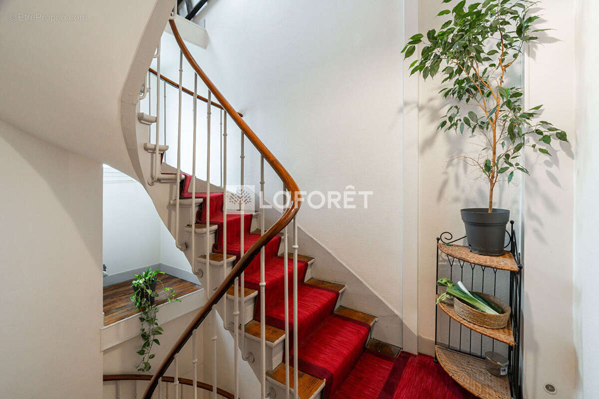 Appartement à PARIS-17E