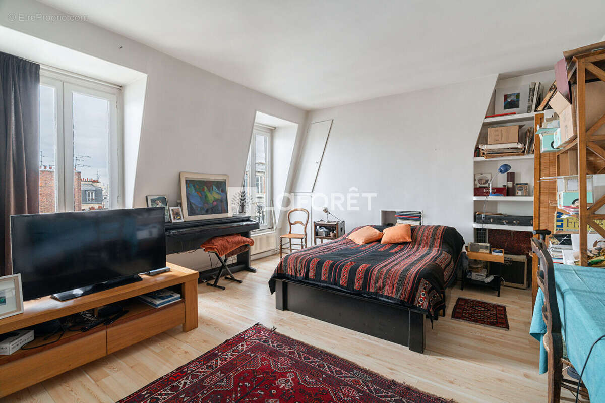 Appartement à PARIS-17E