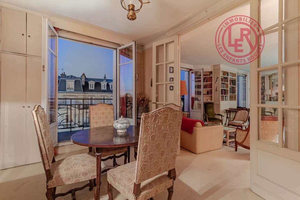 Appartement à PARIS-6E