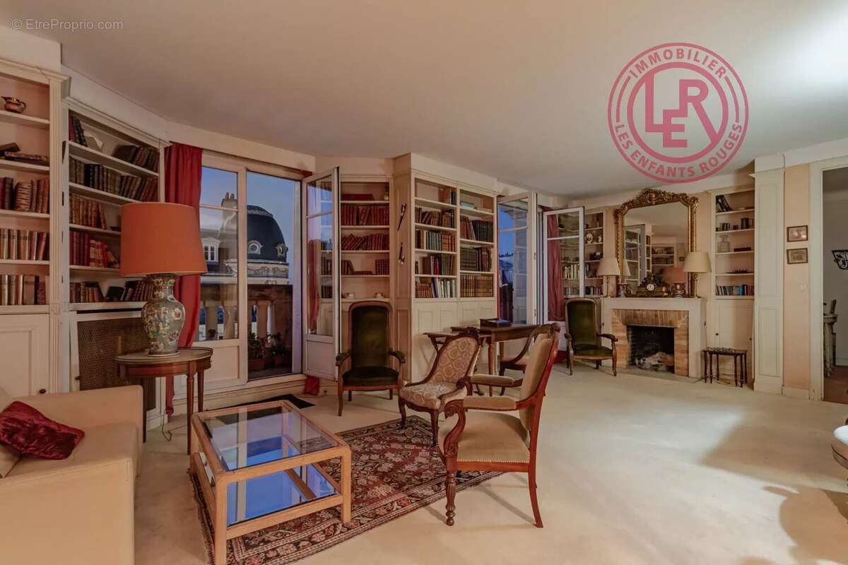 Appartement à PARIS-6E