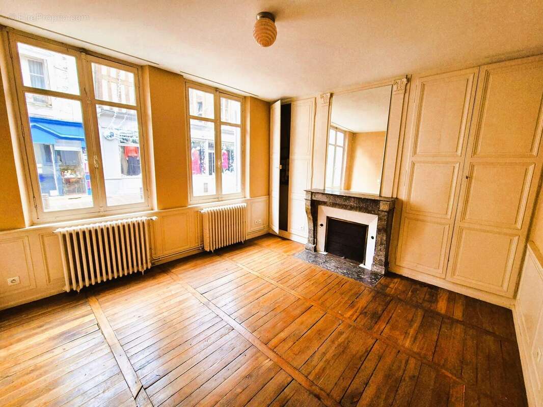 Appartement à BAR-SUR-SEINE