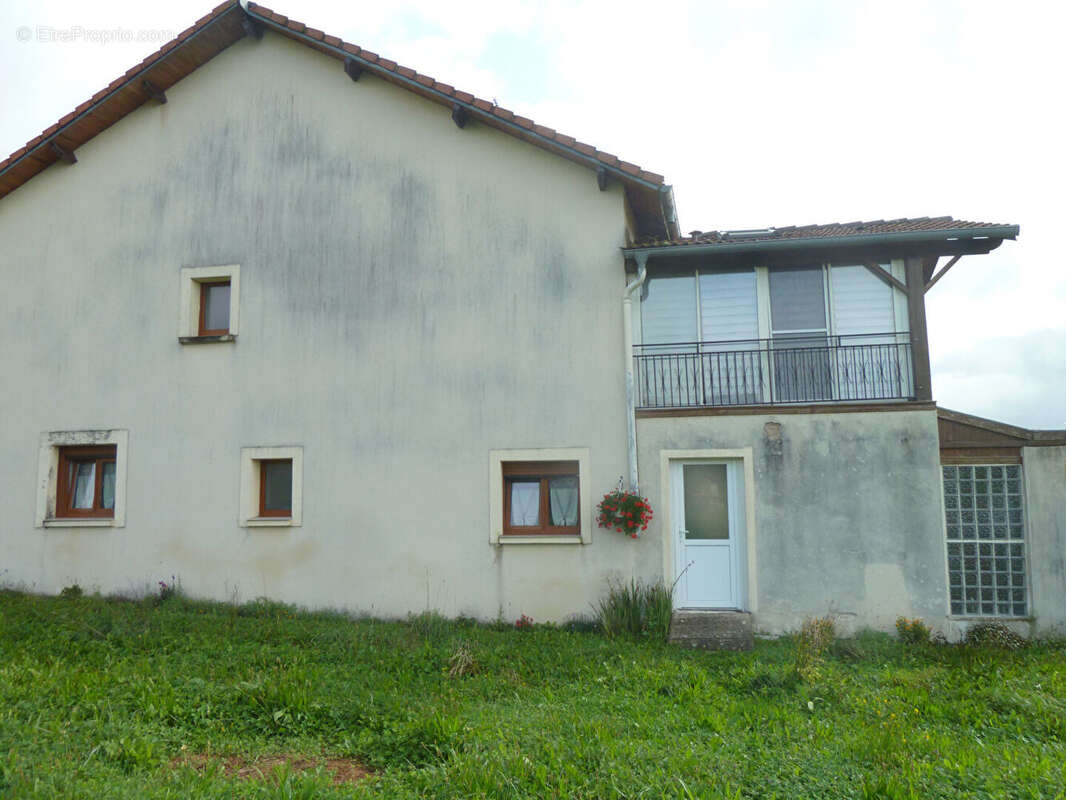 Maison à CHAUMONT-DEVANT-DAMVILLERS