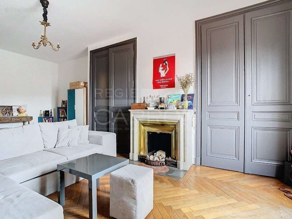 Appartement à LYON-5E