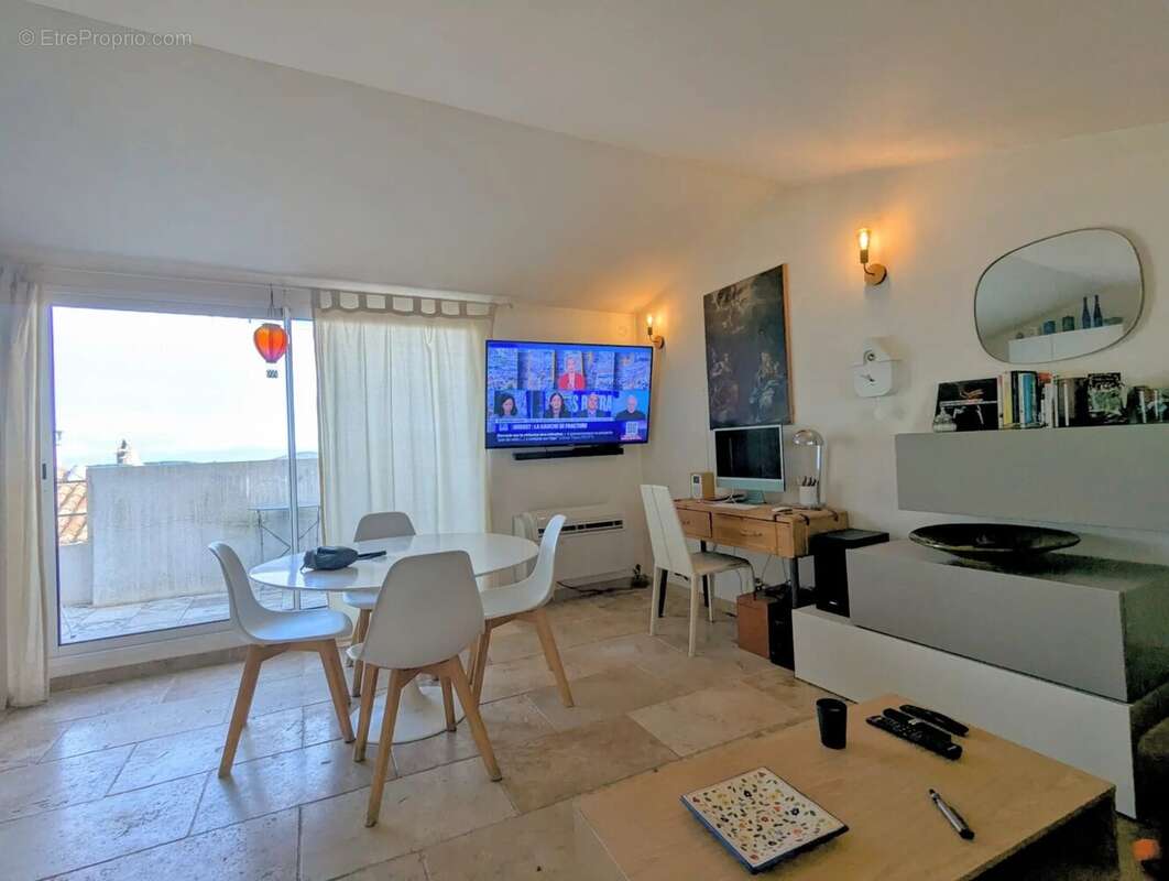 Appartement à LA GARDE-FREINET