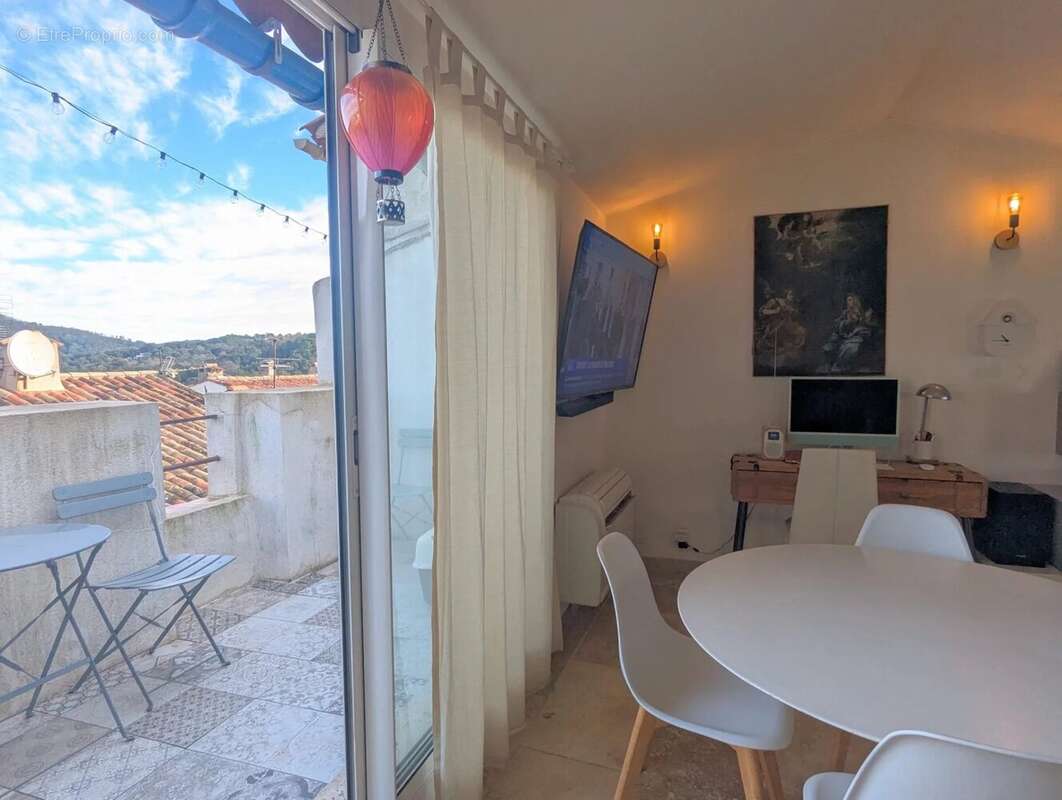 Appartement à LA GARDE-FREINET