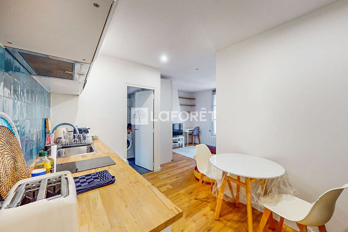 Appartement à PARIS-17E