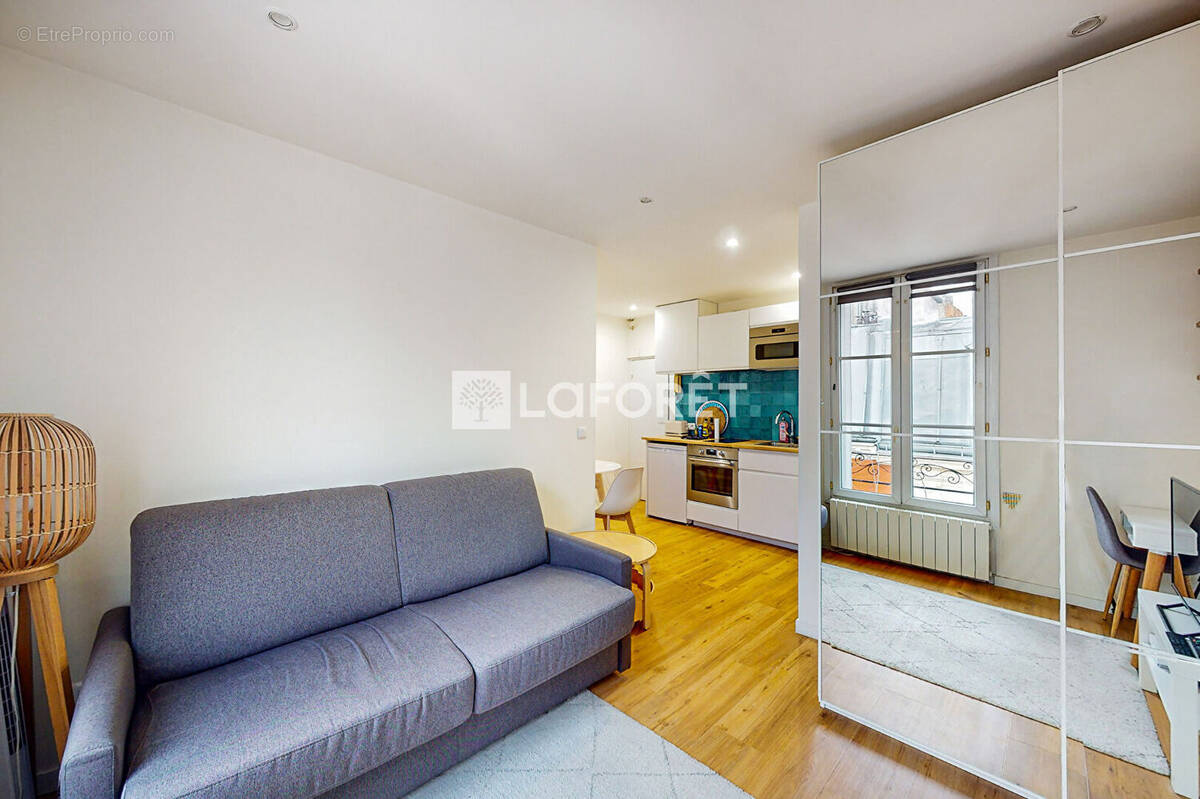 Appartement à PARIS-17E