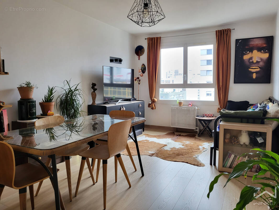 Appartement à PARIS-20E