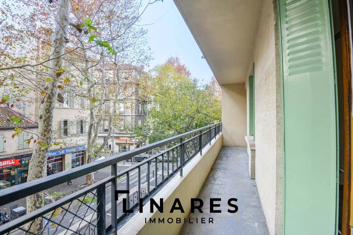 Appartement à MARSEILLE-3E