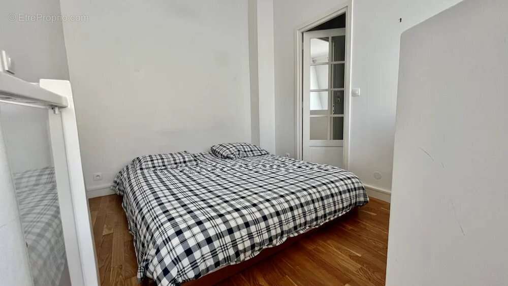 Appartement à PARIS-9E