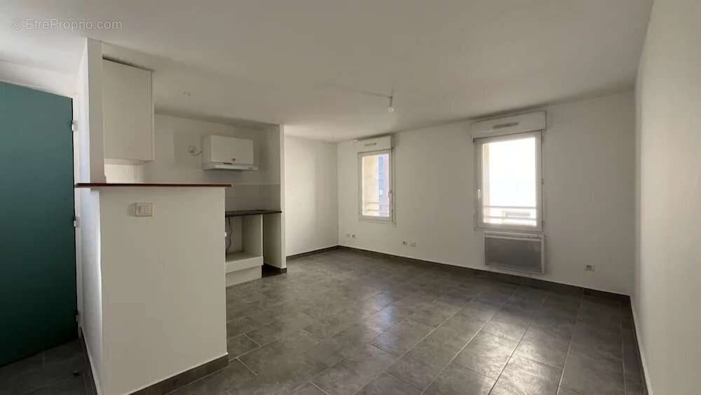 Appartement à MARSEILLE-3E