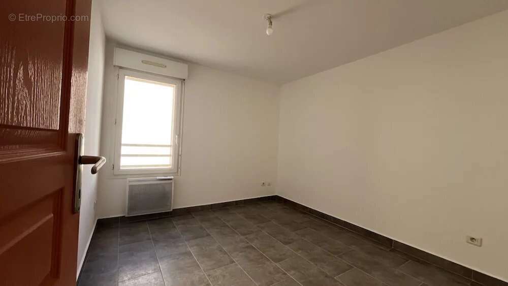 Appartement à MARSEILLE-3E