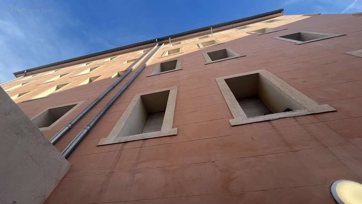 Appartement à MARSEILLE-3E