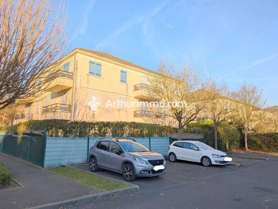 Appartement à SAVIGNY-LE-TEMPLE