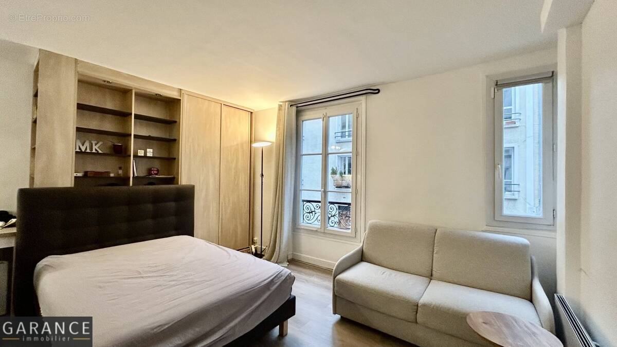 Appartement à PARIS-14E