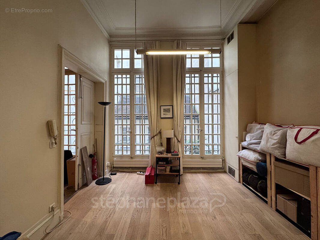 Appartement à PARIS-4E