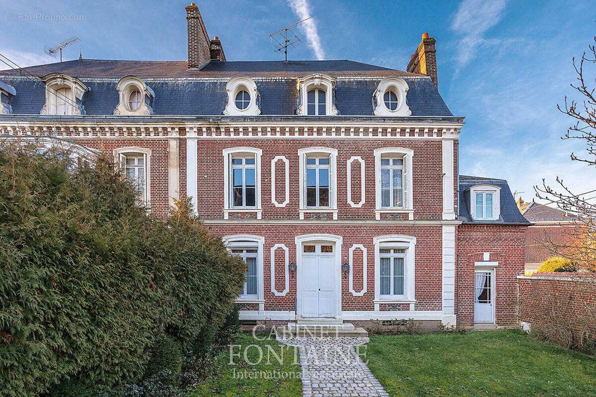 Maison à BEAUVAIS