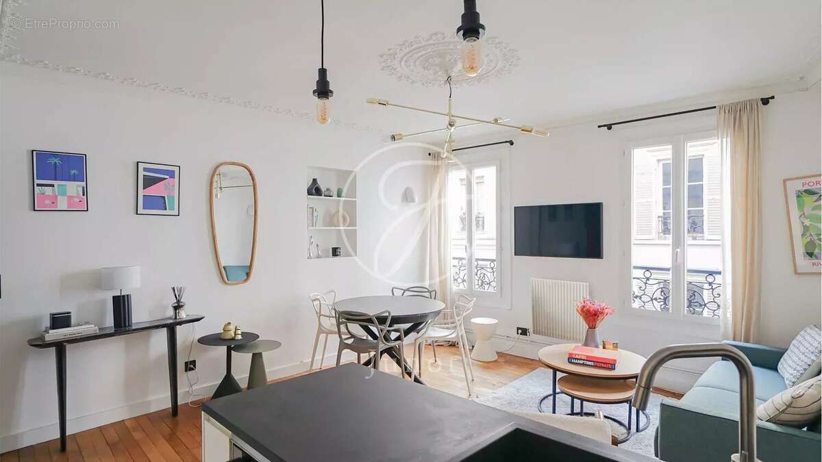 Appartement à PARIS-18E