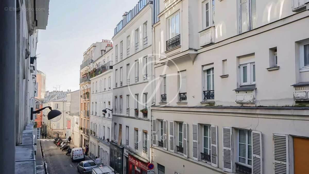 Appartement à PARIS-18E