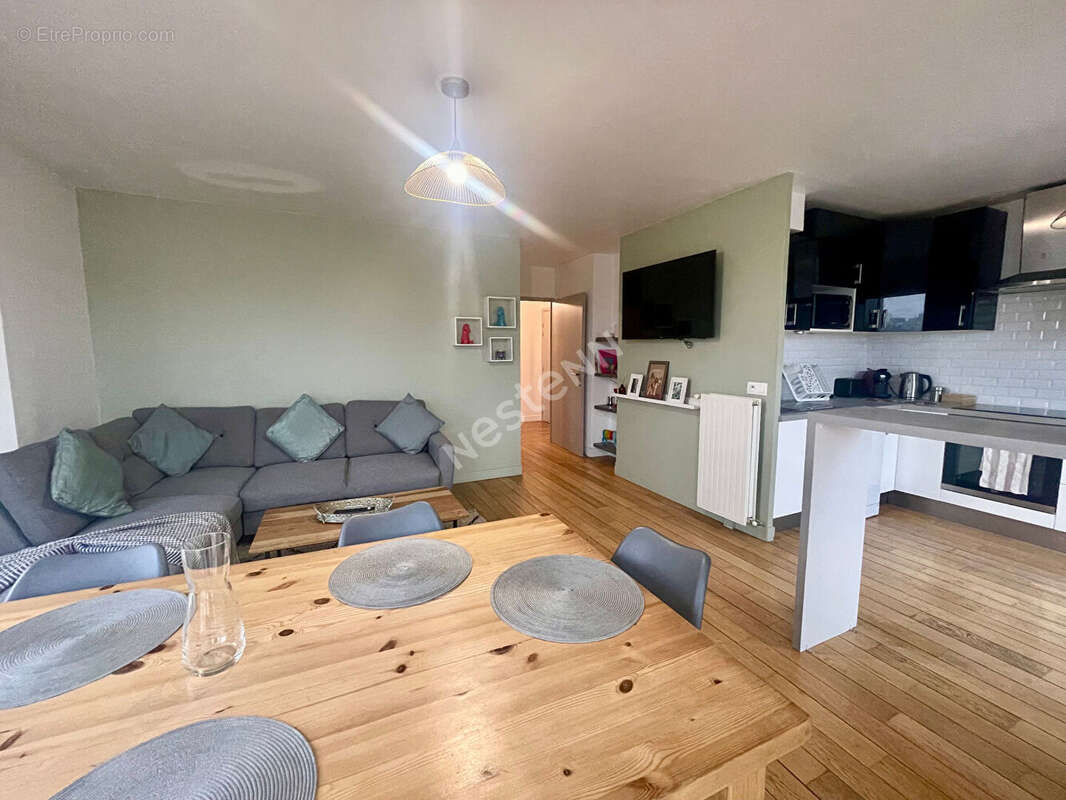 Appartement à ROSNY-SOUS-BOIS