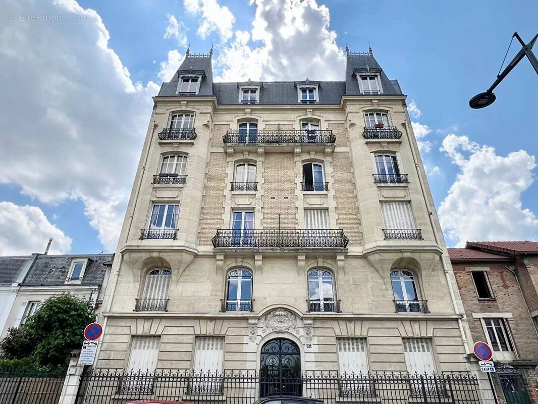 Appartement à BOIS-COLOMBES