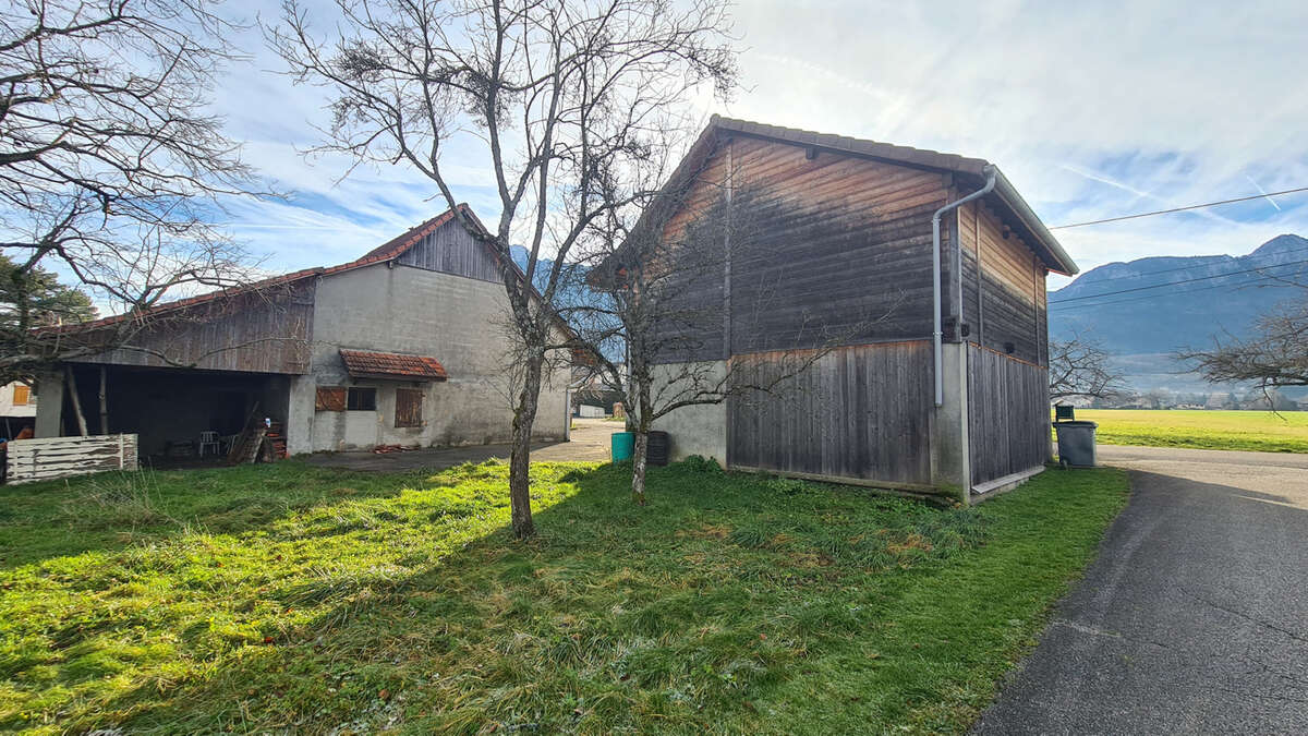 Maison à SAINT-PIERRE-EN-FAUCIGNY