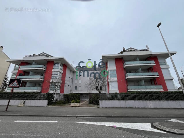 Parking à THONON-LES-BAINS