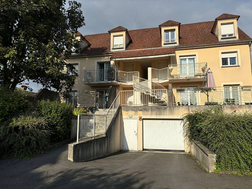 Appartement à LA FERTE-ALAIS