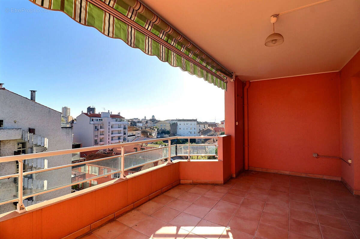 Appartement à SAINT-RAPHAEL