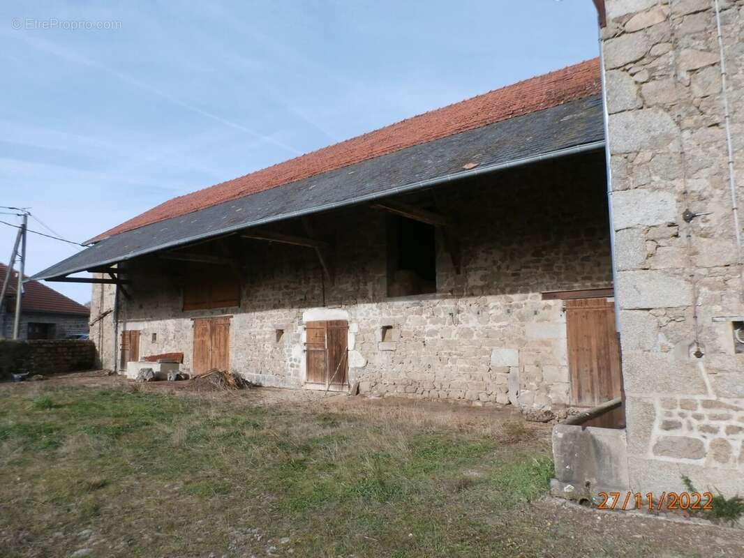 Maison à AUZANCES