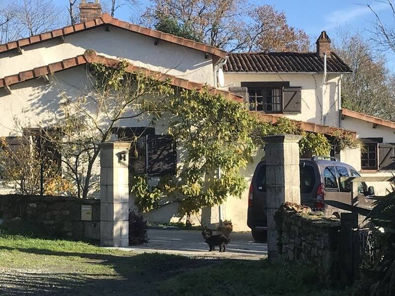 Maison à VERNOUX-EN-GATINE