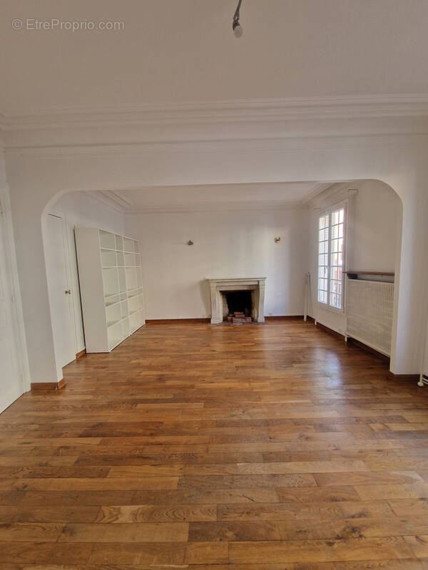 Appartement à MONTROUGE