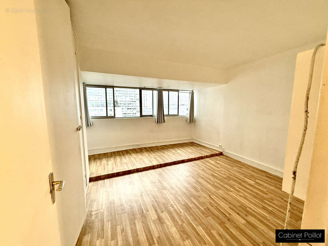 Appartement à PARIS-11E