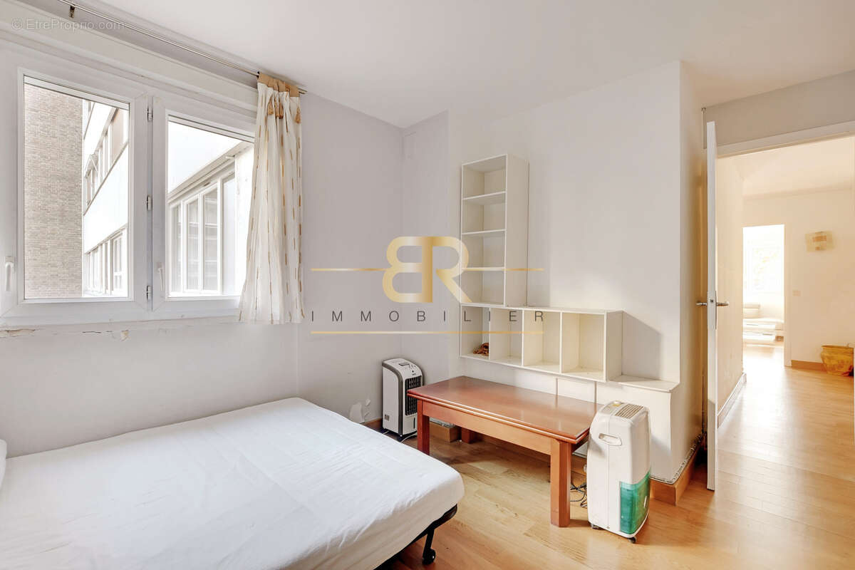 Appartement à PARIS-20E