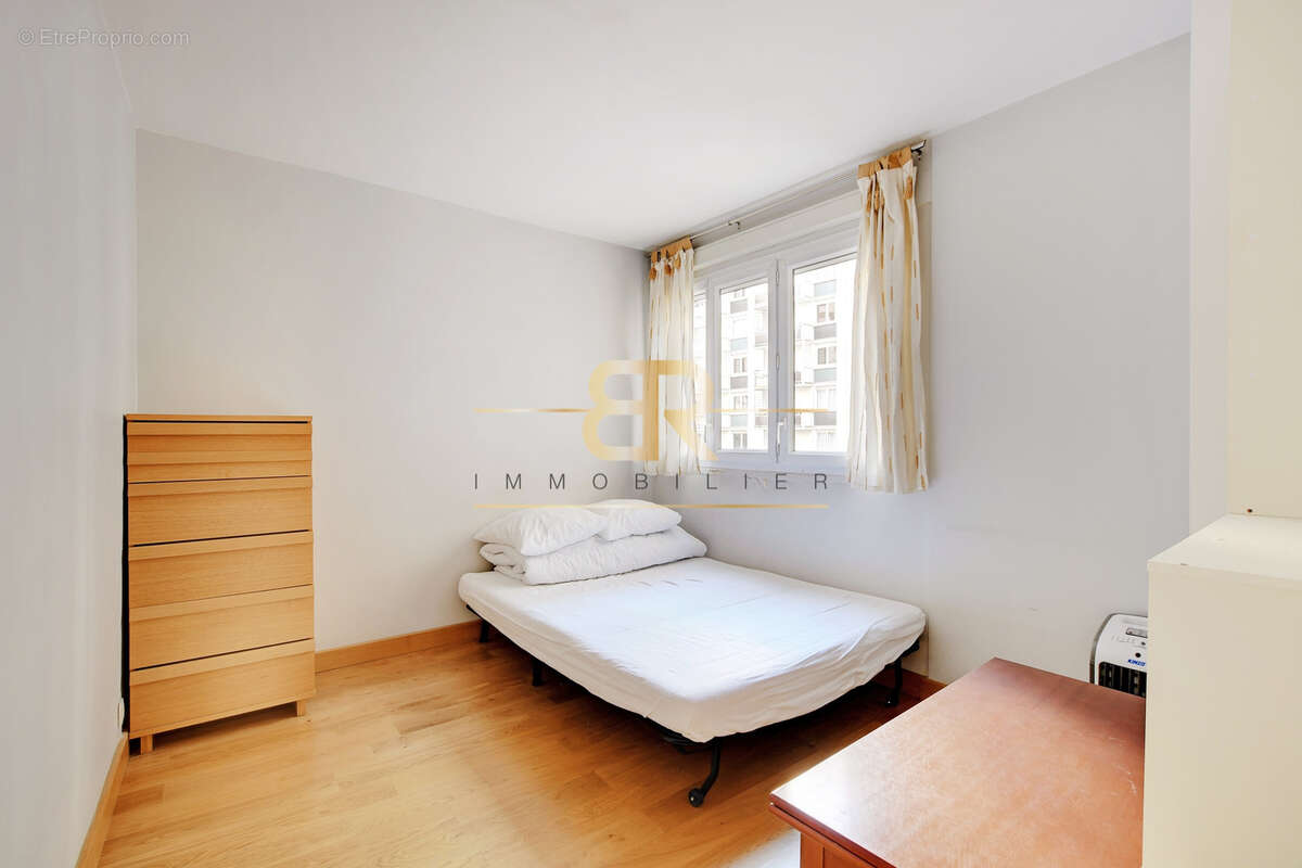 Appartement à PARIS-20E