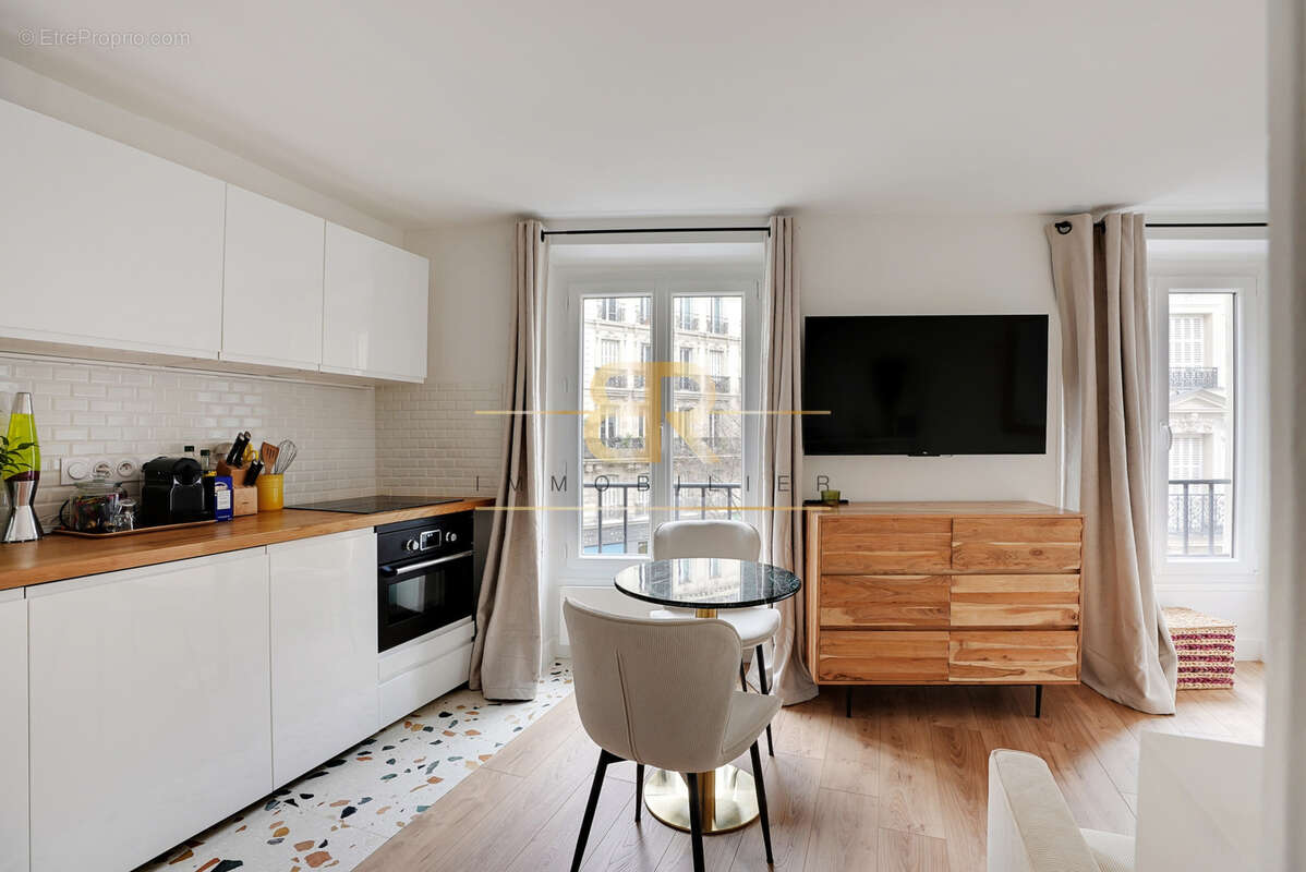 Appartement à PARIS-11E