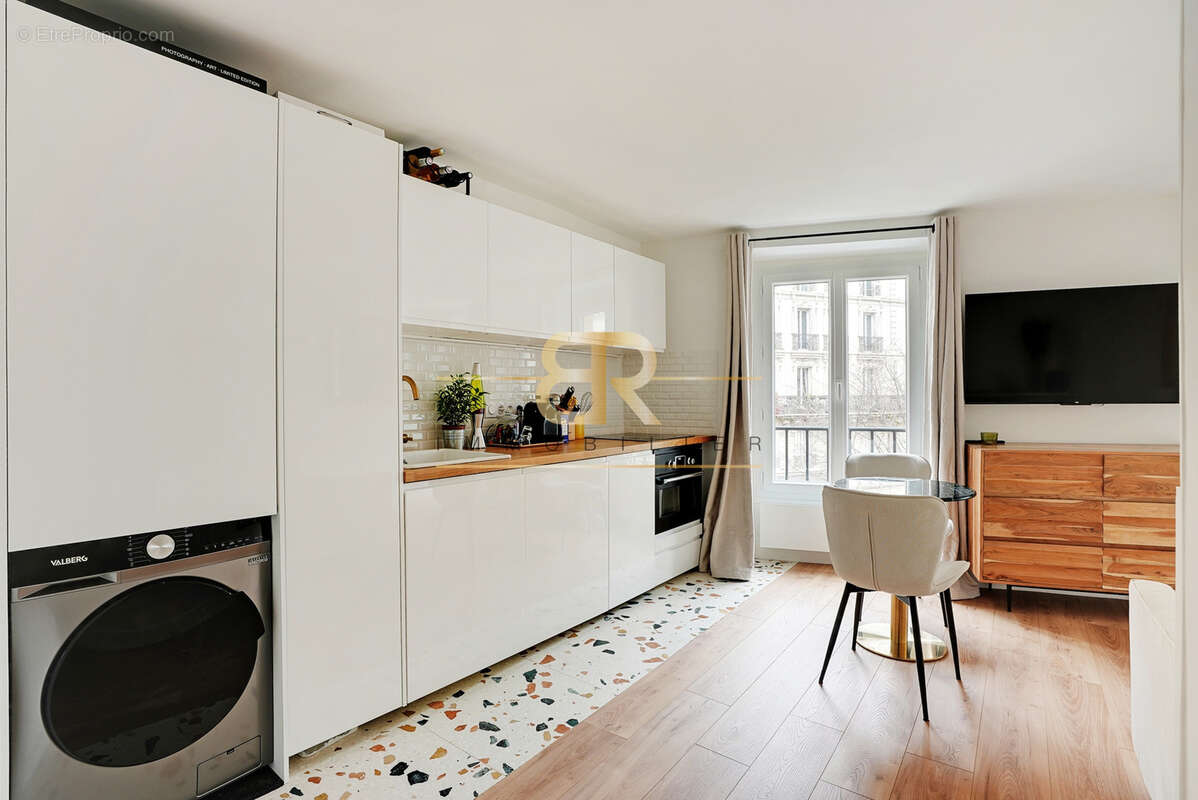 Appartement à PARIS-11E