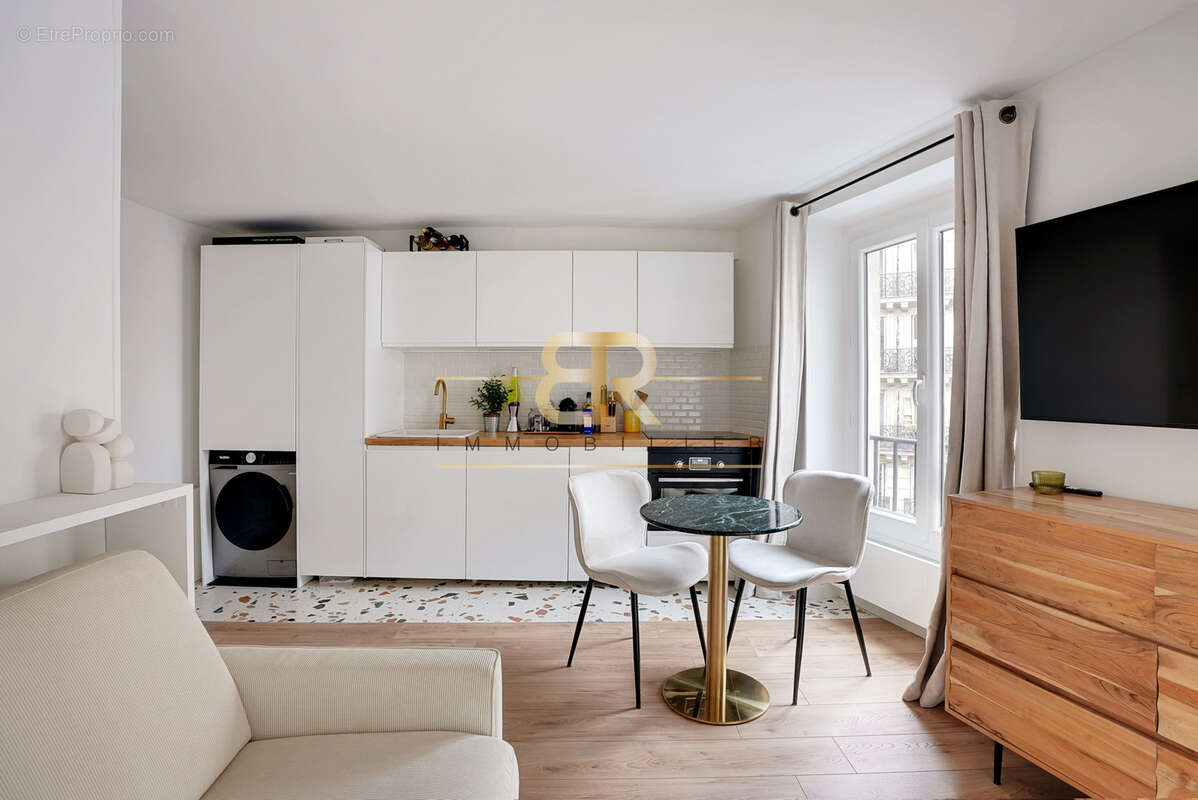 Appartement à PARIS-11E