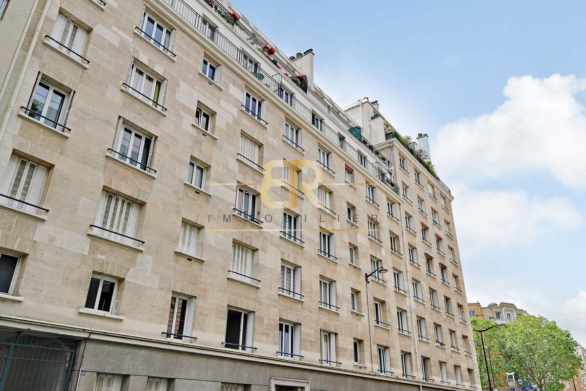 Appartement à PARIS-14E